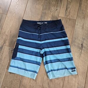 Billabong Platinum X All Day Boys Youth Size 27 Blue Striped Swim Shorts,